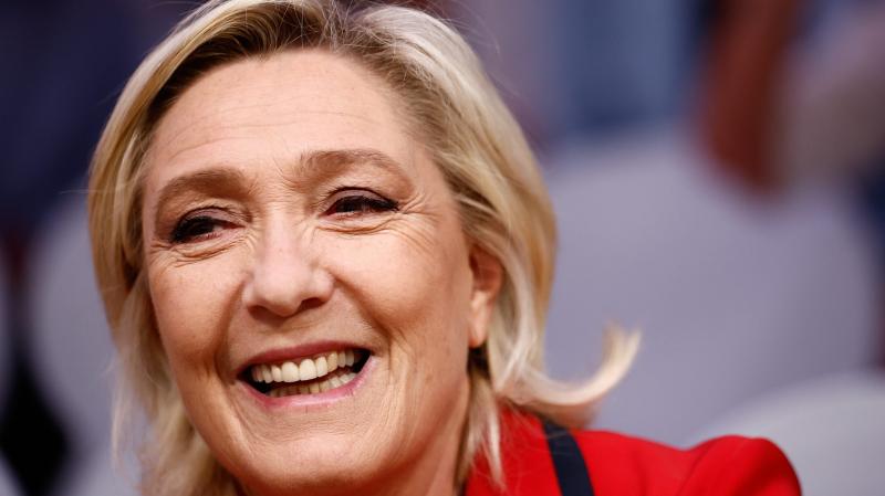 A francia kormány most valóra váltja Marine Le Pen egyik legfontosabb ígéretét.