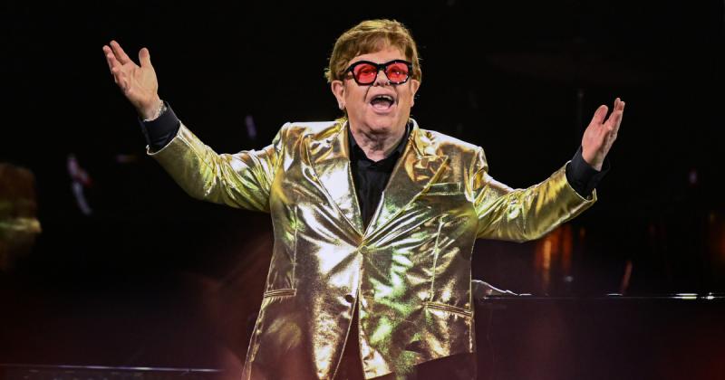 Elton John: Rengeteg vidám pillanatban volt részünk, és sokat kábítószereztünk.