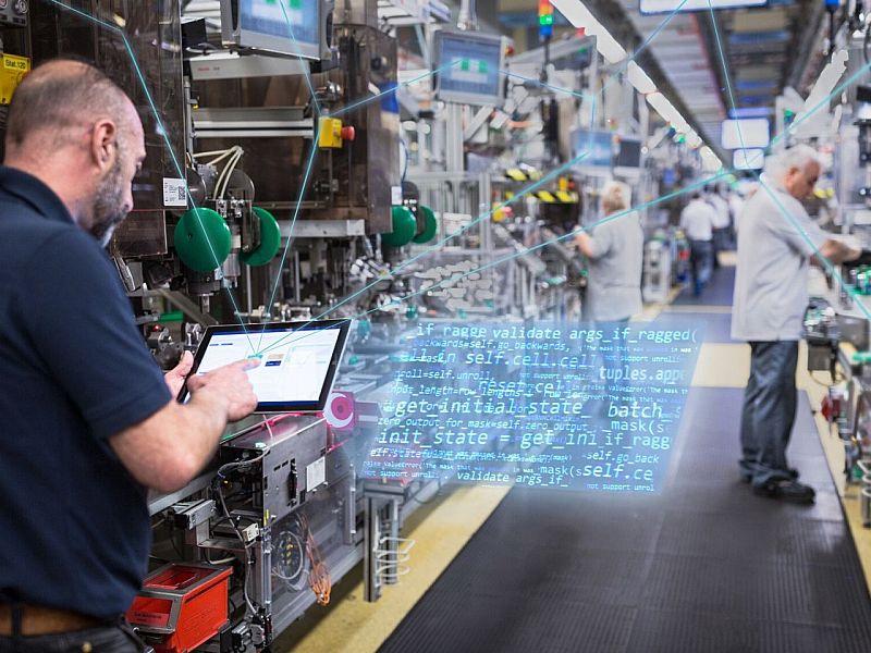 A gép nem eltünteti a munkát, csupán átalakítja azt.