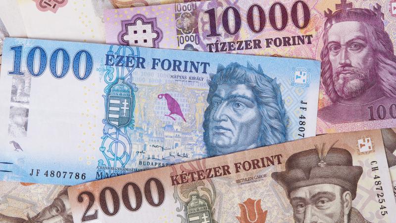 Dubaj vagy Budapest: hol éri meg most jobban lakást vásárolni?

A lakásvásárlás döntése mindig komoly mérlegelést igényel, különösen, ha olyan dinamikusan fejlődő városokról van szó, mint Dubaj és Budapest. Mindkét helyszínnek megvannak a maga előnyei és 